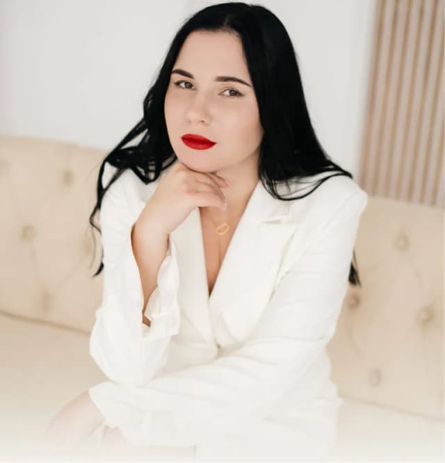 Альона Степаненко