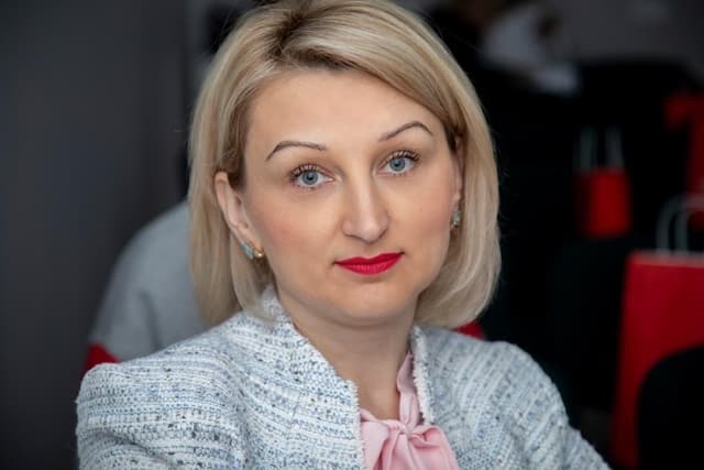 Саєнко Яна